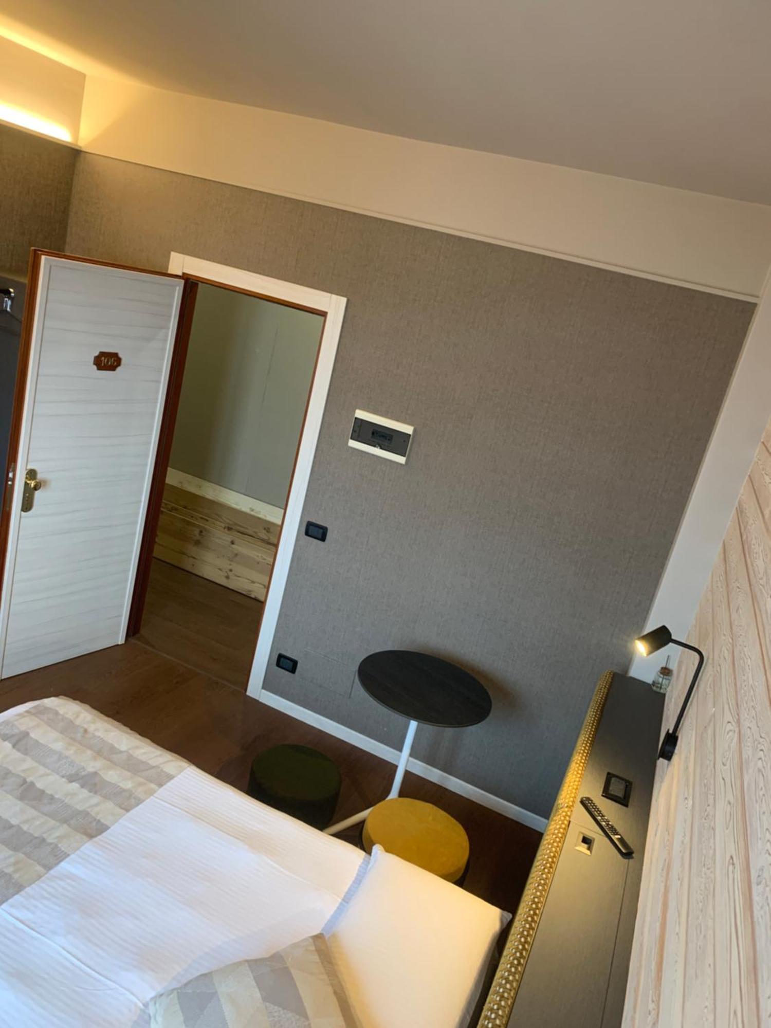 Hotel Moderno & 3*