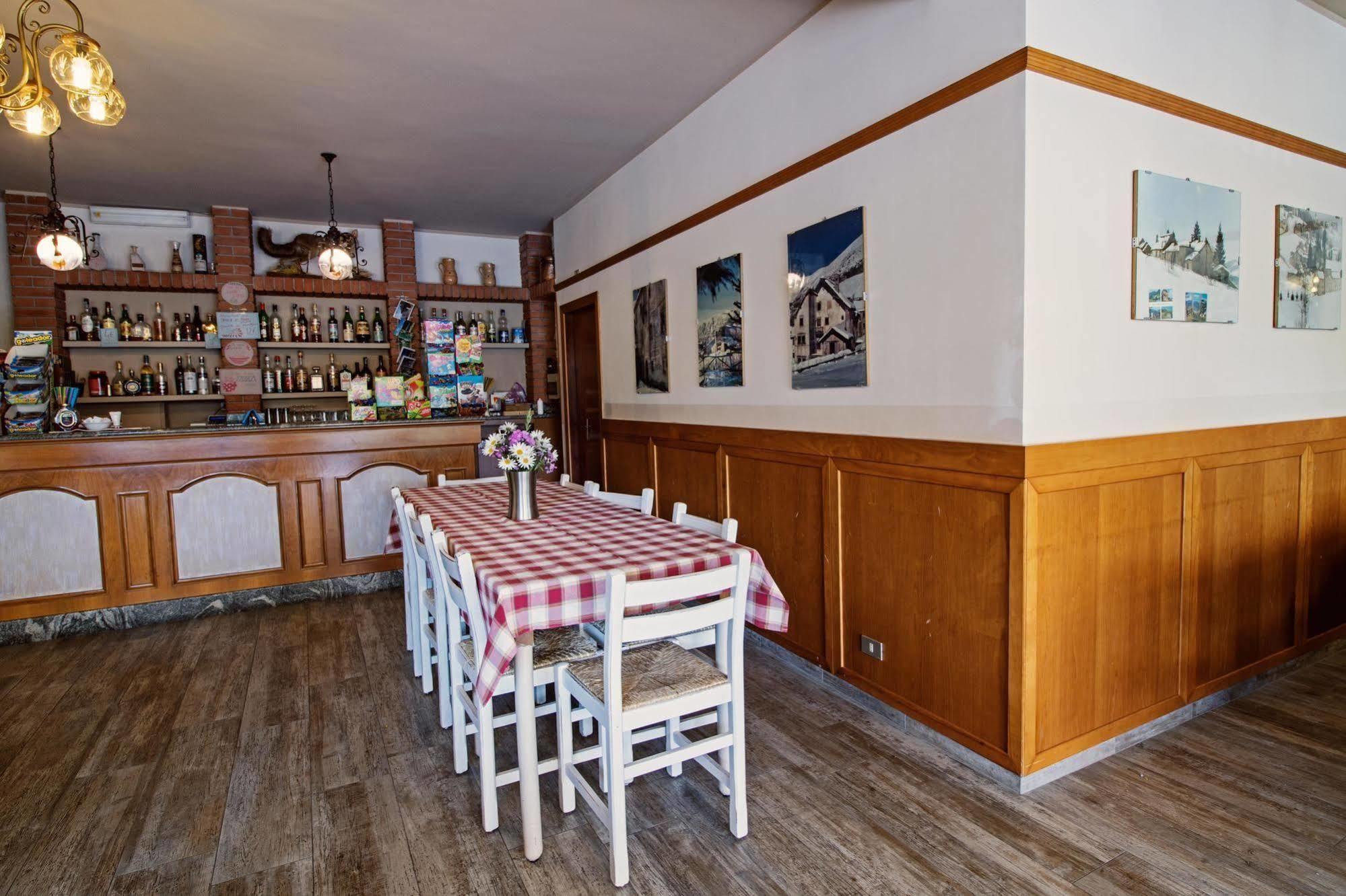 Hotel Moderno &
